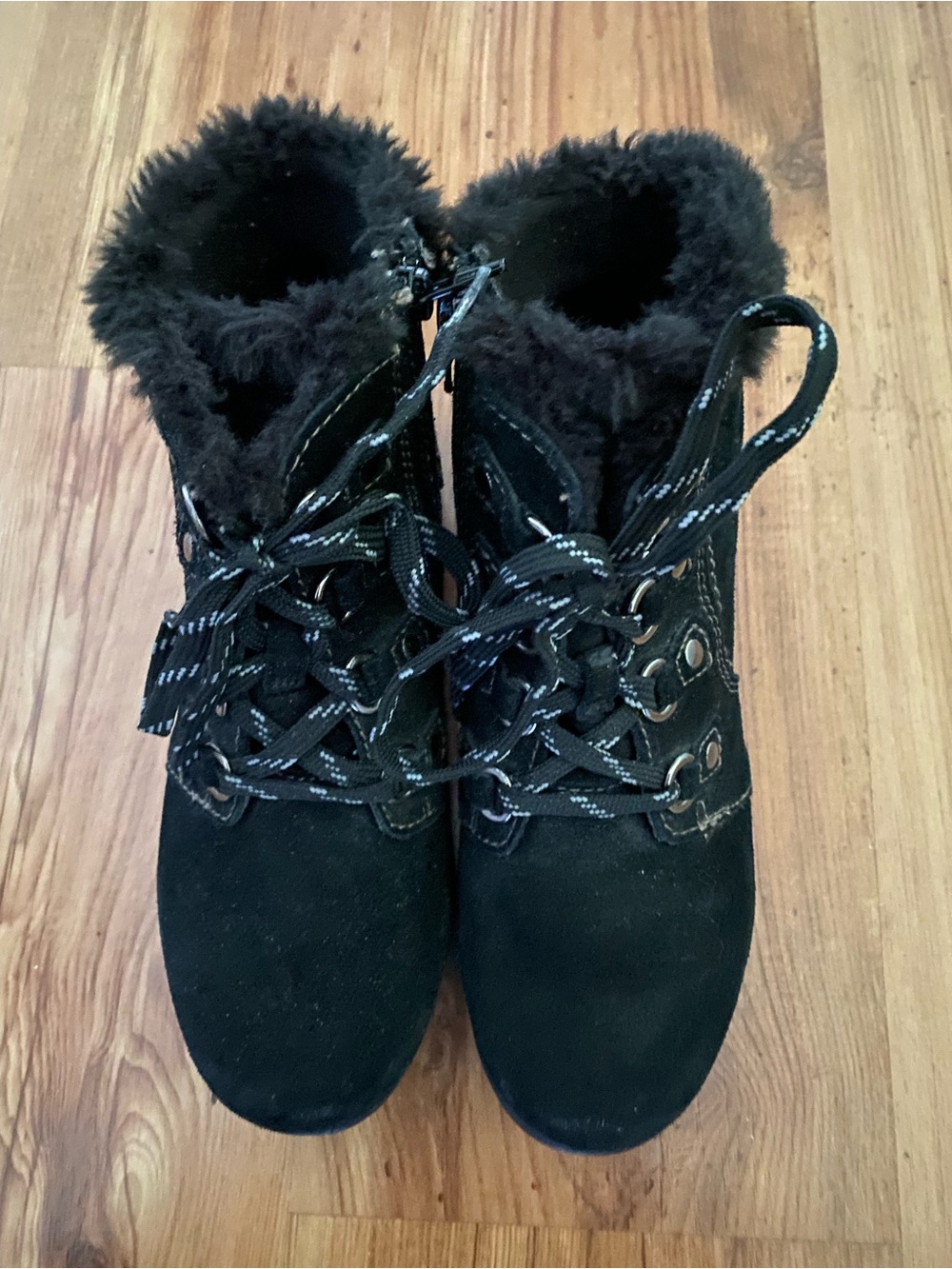 EARTH ORIGINS -Women's Black Faux-Fur Lace-Up Suede Winter Boots SZ 8 1/2 Wide-